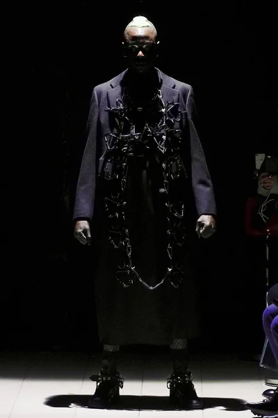 Look 1